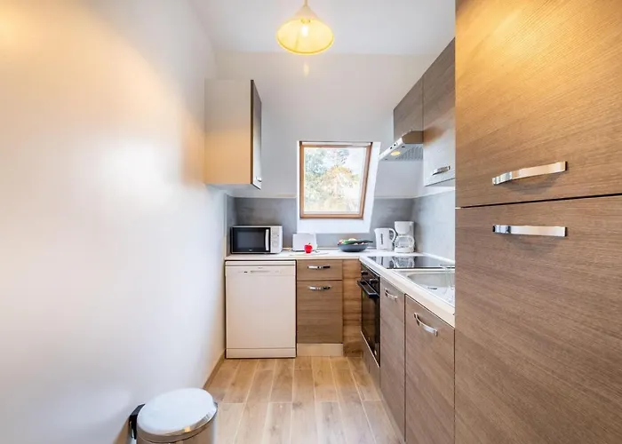 Marie Antoinette-4 By Interhome *