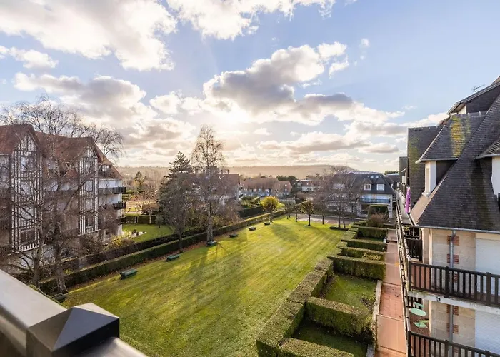 Marie Antoinette-4 By Interhome * 도빌