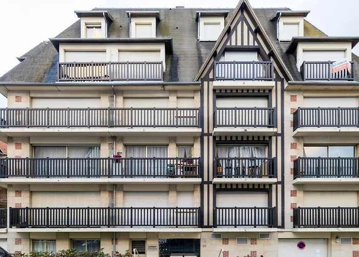 Marie Antoinette-4 By Interhome Apartamento