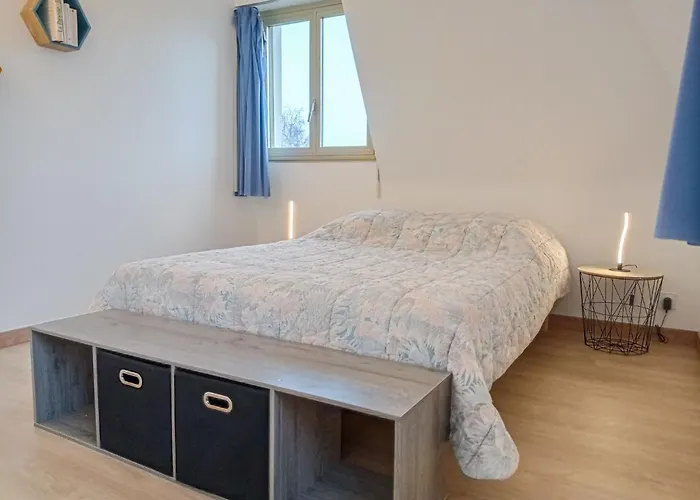 Marie Antoinette-4 By Interhome *