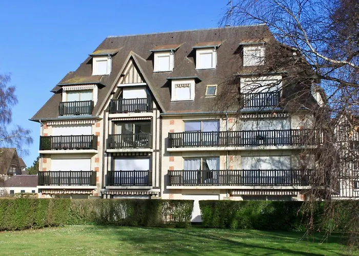 Marie Antoinette-4 By Interhome Apartamento